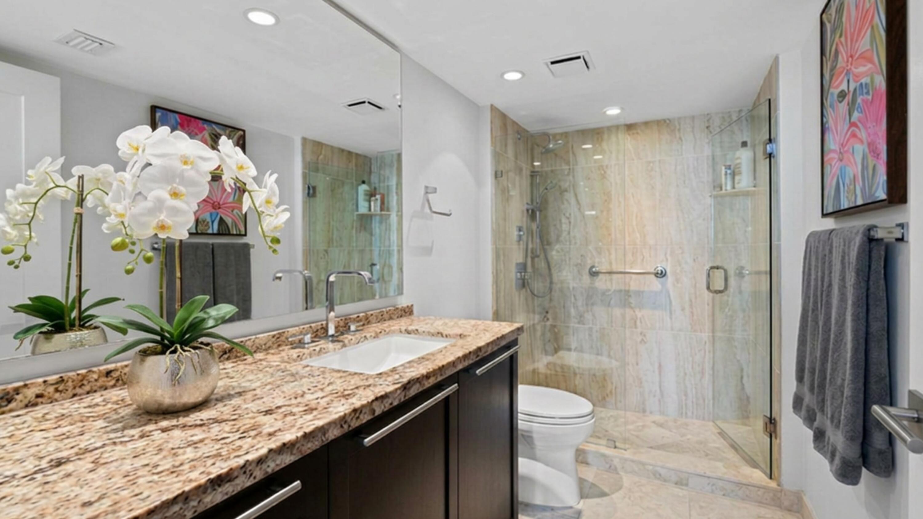 7768 Lakeside Boulevard, Unit 554 Boca Raton, FL 33434 - Photo 16 of 59 Bathroom 1