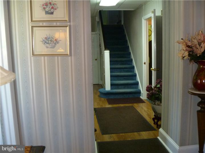 34 Copley Road Upper Darby, PA 19082 - Photo 8 of 17 View