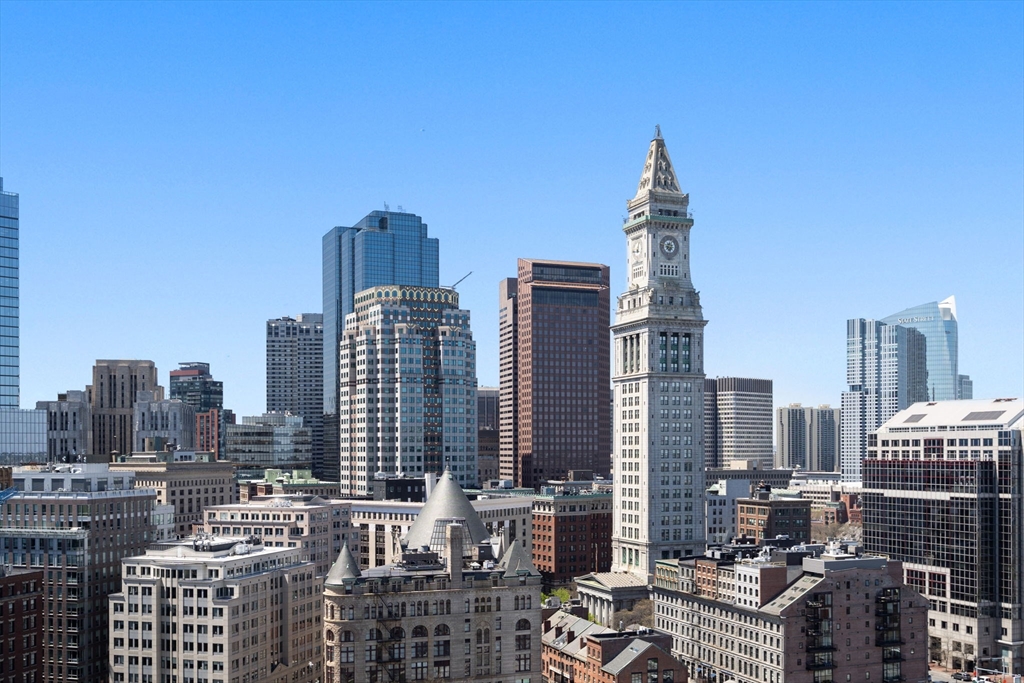 85 East India Row, Unit 20G Boston, MA 02110 - Photo 11 of 37 a picture of city view
