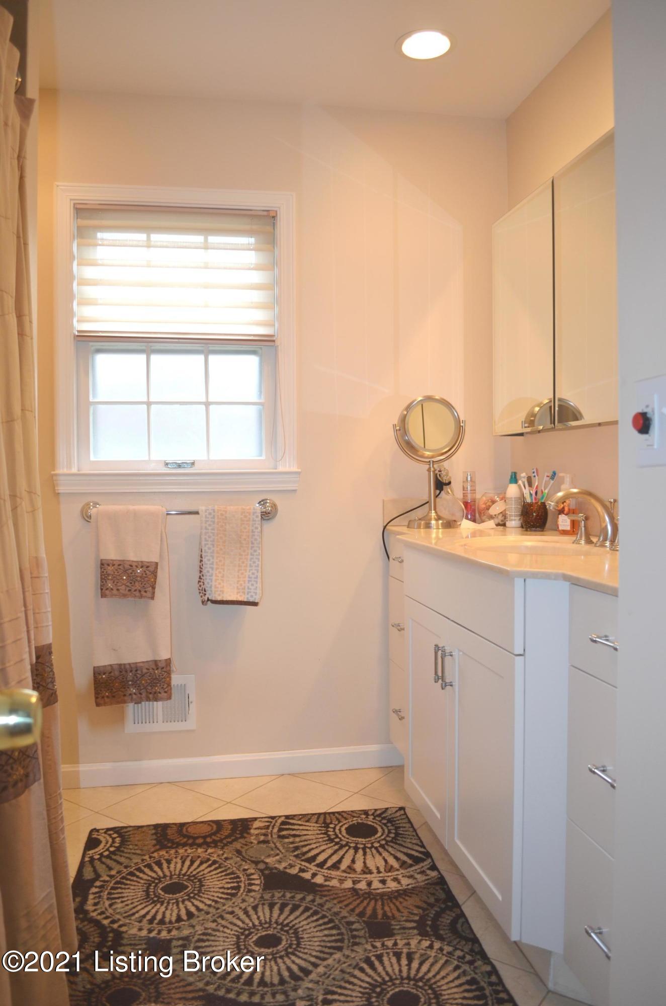 7807 Circle Crest Road Louisville, KY 40241 - Photo 16 of 22 14 bath