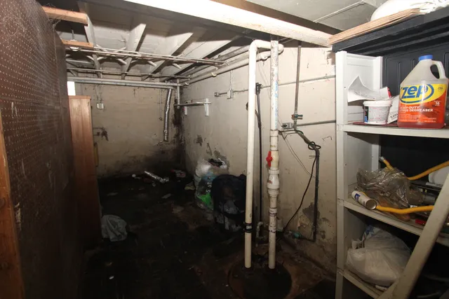 $105,000 | 39 Warren Street, Calumet City, IL 60409