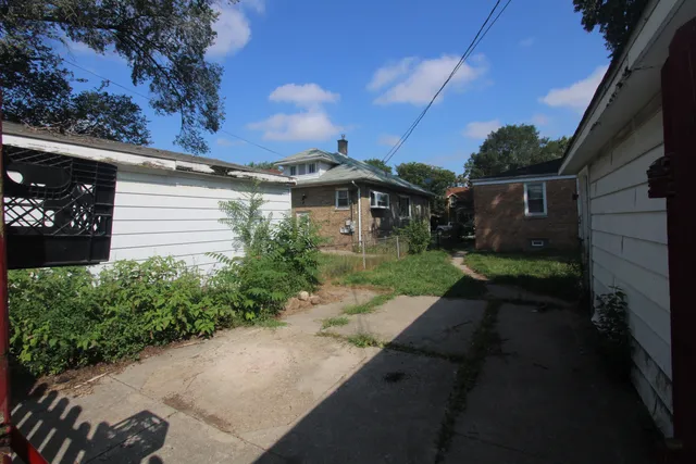 $105,000 | 39 Warren Street, Calumet City, IL 60409
