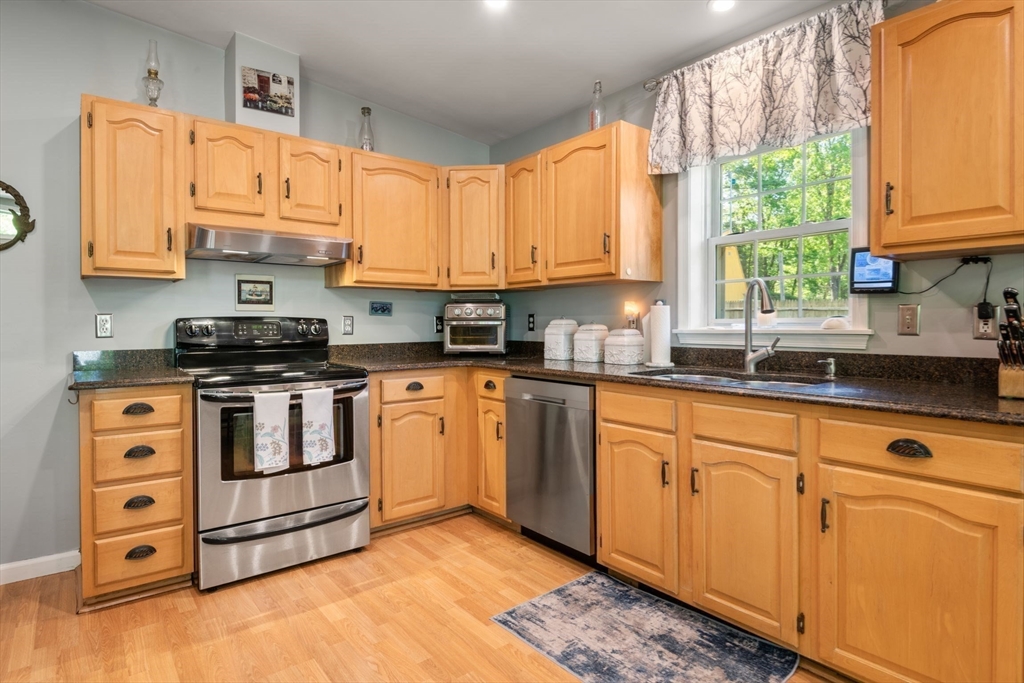 2 Evans Road Middleton, MA 01949 - Photo 6 of 32