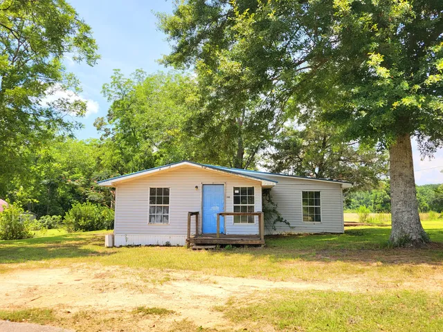 $30,000 | 8094 Highway 393, Laurel Hill, FL 32567