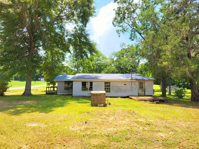 $30,000 | 8094 Highway 393, Laurel Hill, FL 32567