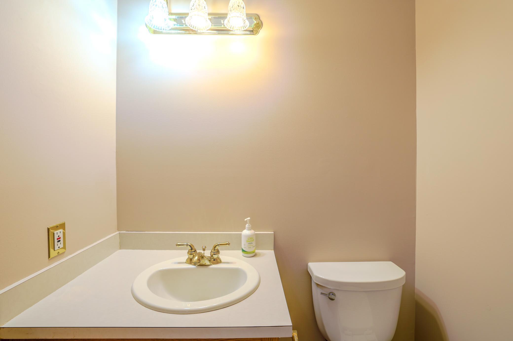 563 Milwaukee Road Shakopee, MN 55379 - Photo 17 of 30