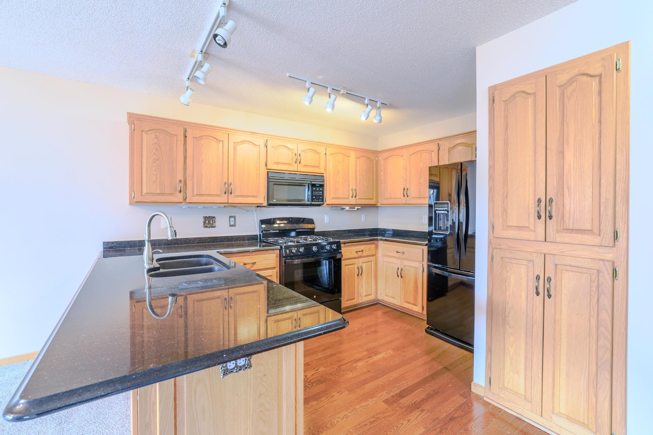 563 Milwaukee Road Shakopee, MN 55379 - Photo 5 of 30