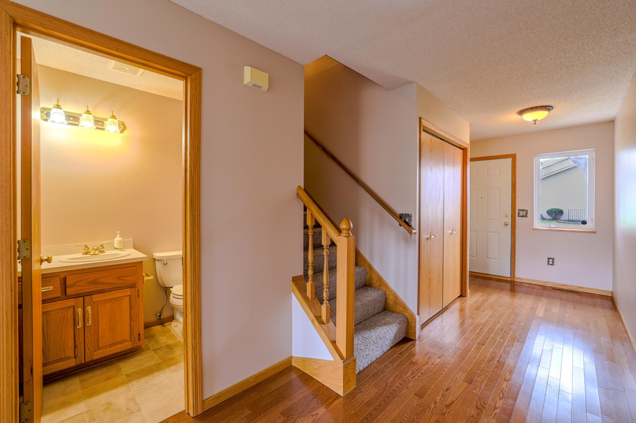 563 Milwaukee Road Shakopee, MN 55379 - Photo 10 of 30