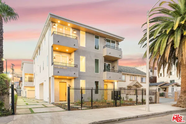 $5,200 | 6241 Banner Avenue, Los Angeles, CA 90038