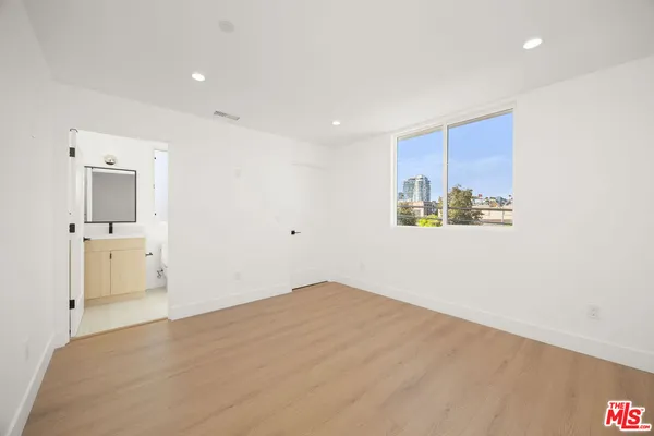 $5,200 | 6241 Banner Avenue, Los Angeles, CA 90038