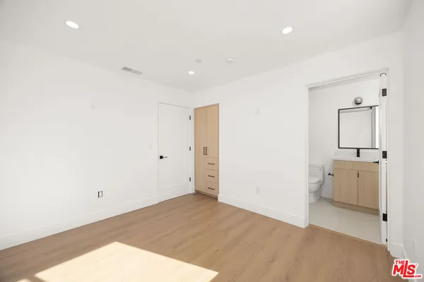 $5,200 | 6241 Banner Avenue, Los Angeles, CA 90038