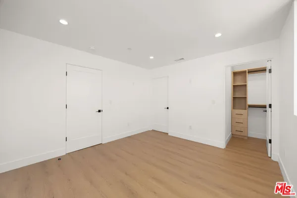 $5,200 | 6241 Banner Avenue, Los Angeles, CA 90038