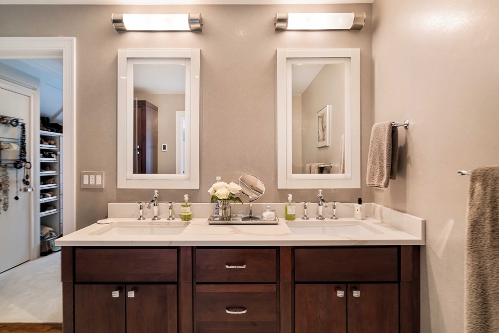 287 Langley Road, Unit 6 Newton, MA 02459 - Photo 23 of 37