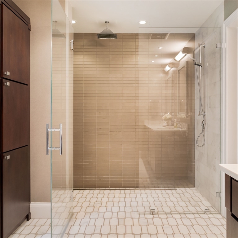 287 Langley Road, Unit 6 Newton, MA 02459 - Photo 24 of 37