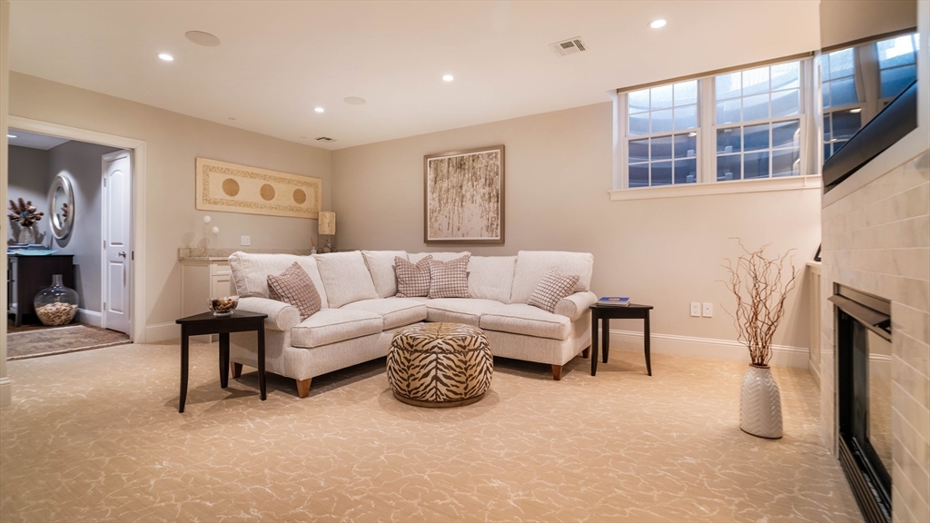 287 Langley Road, Unit 6 Newton, MA 02459 - Photo 31 of 37