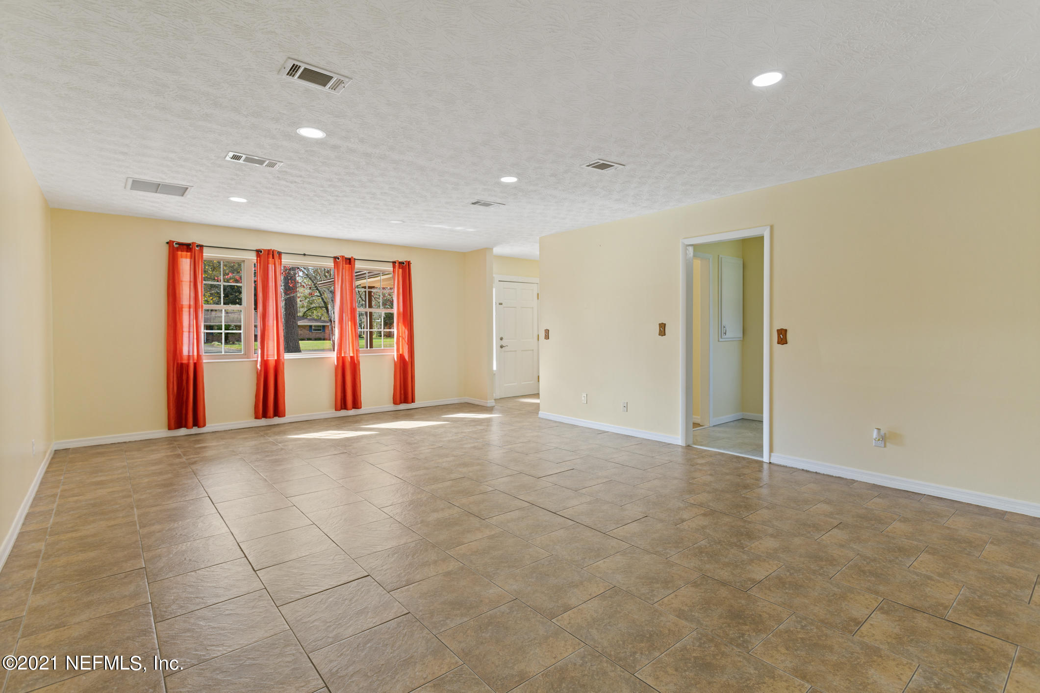 10441 Bessent Road North Jacksonville, FL 32218 - Photo 8 of 30 10441 Bessent Rd N (8).jpg-FULL