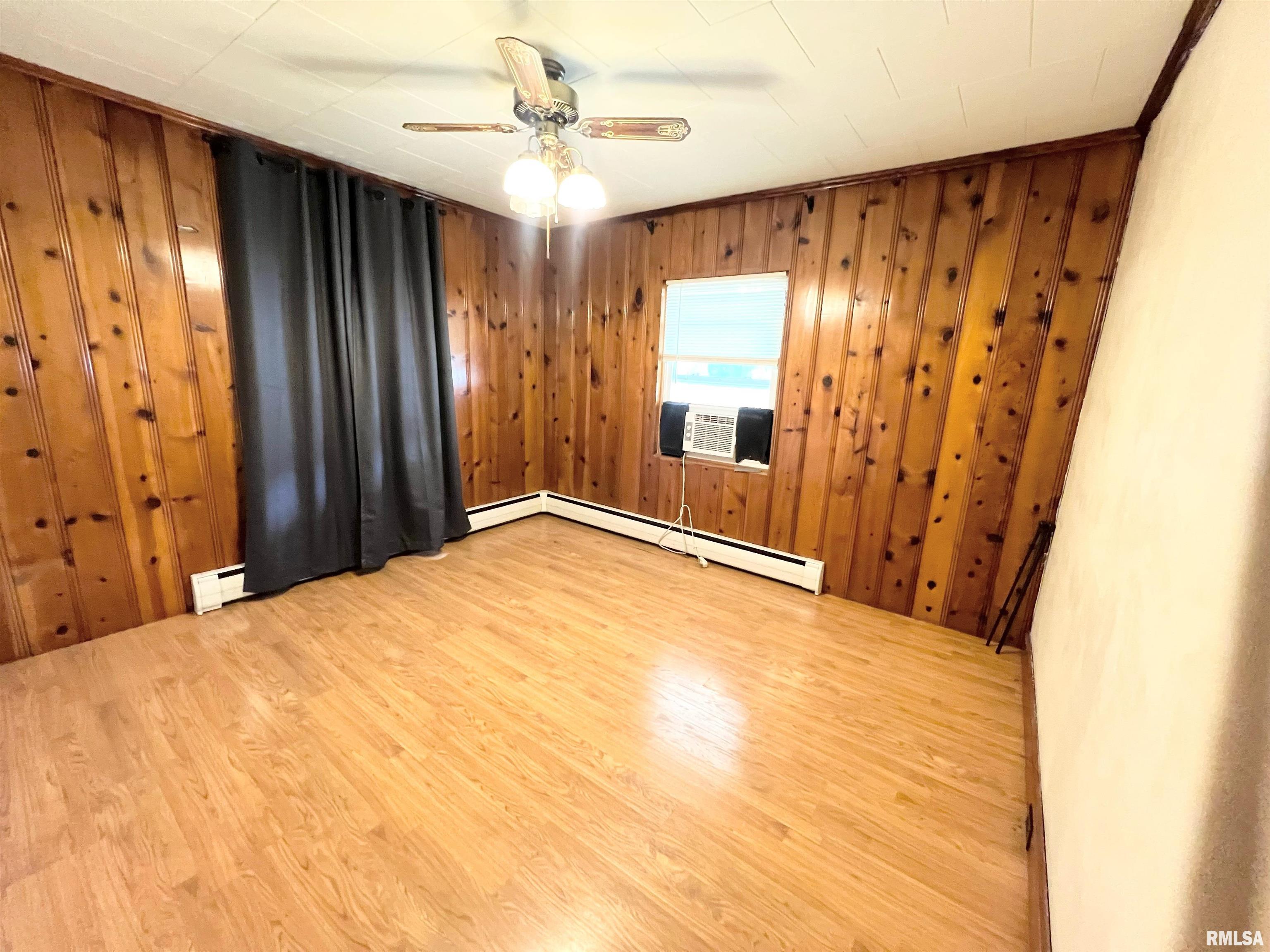 609 Hickman Street Benton, IL 62812 - Photo 6 of 11