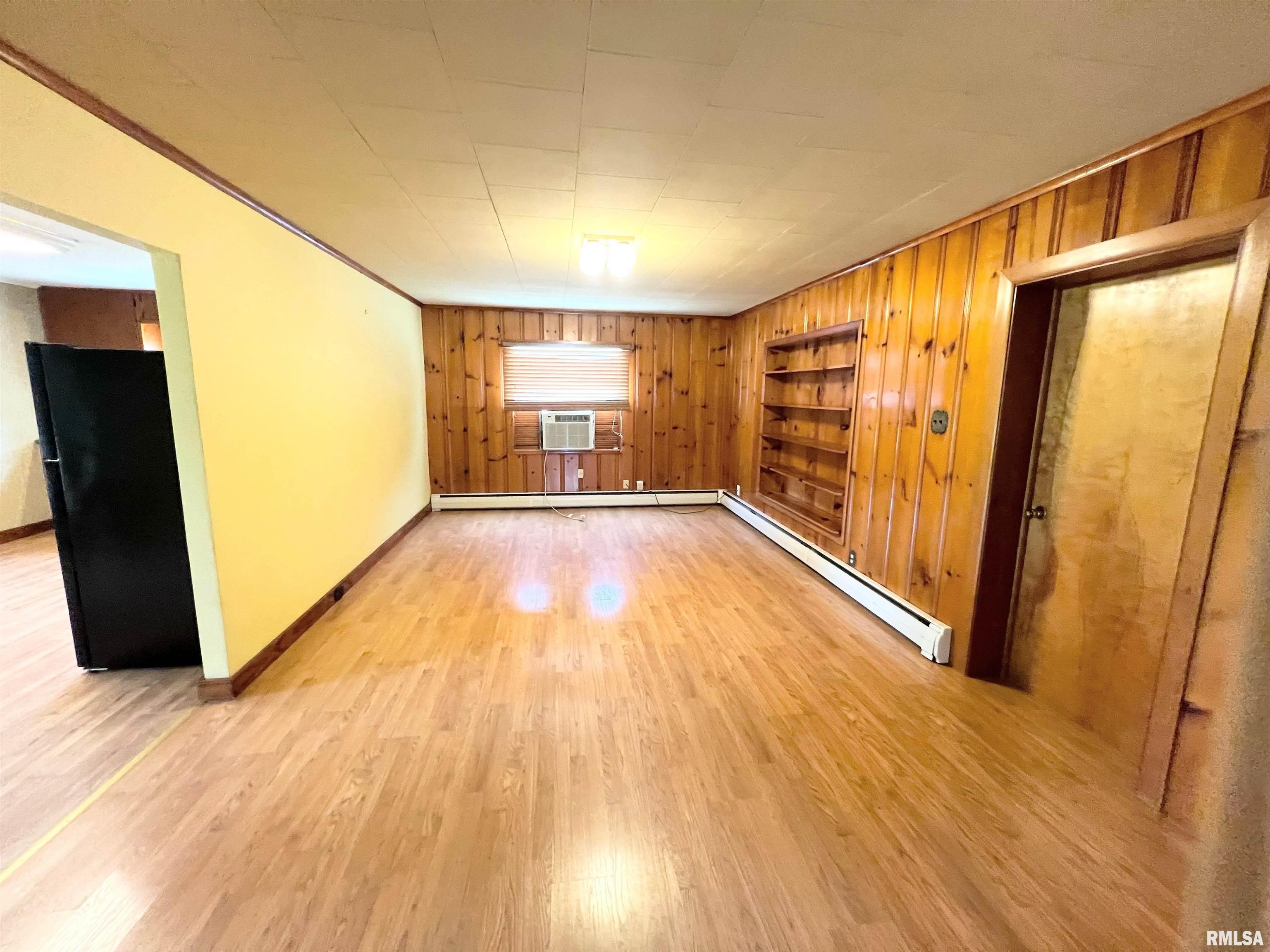 609 Hickman Street Benton, IL 62812 - Photo 8 of 11