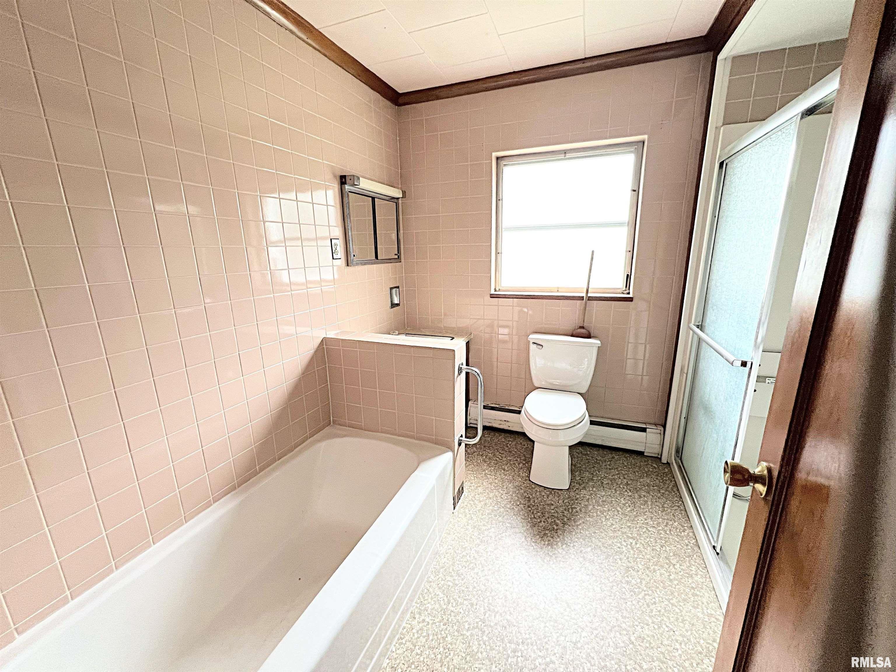 609 Hickman Street Benton, IL 62812 - Photo 9 of 11