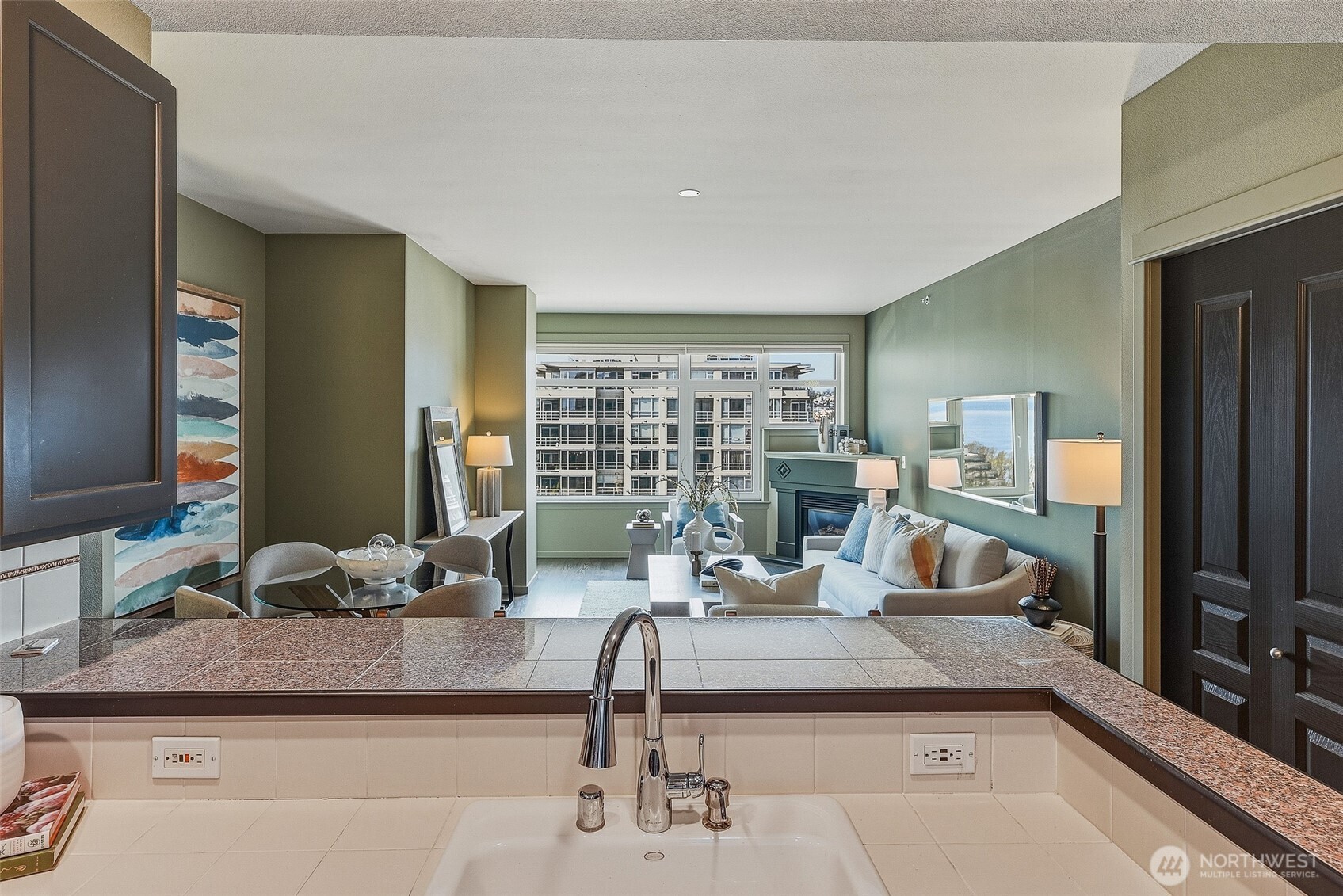 2801 1st Avenue, Unit 1018 Seattle, WA 98121 - Photo 12 of 32