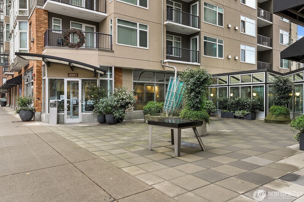 2801 1st Avenue, Unit 1018 Seattle, WA 98121 - Photo 29 of 32
