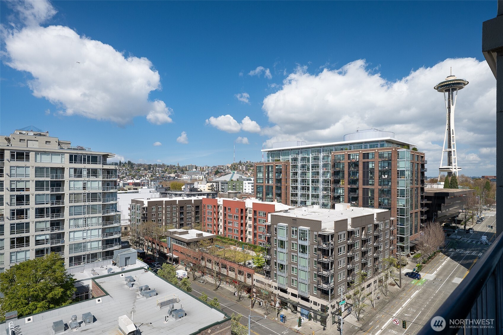 2801 1st Avenue, Unit 1018 Seattle, WA 98121 - Photo 3 of 32