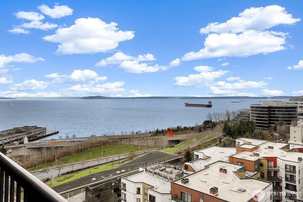 2801 1st Avenue, Unit 1018 Seattle, WA 98121 - Photo 32 of 32