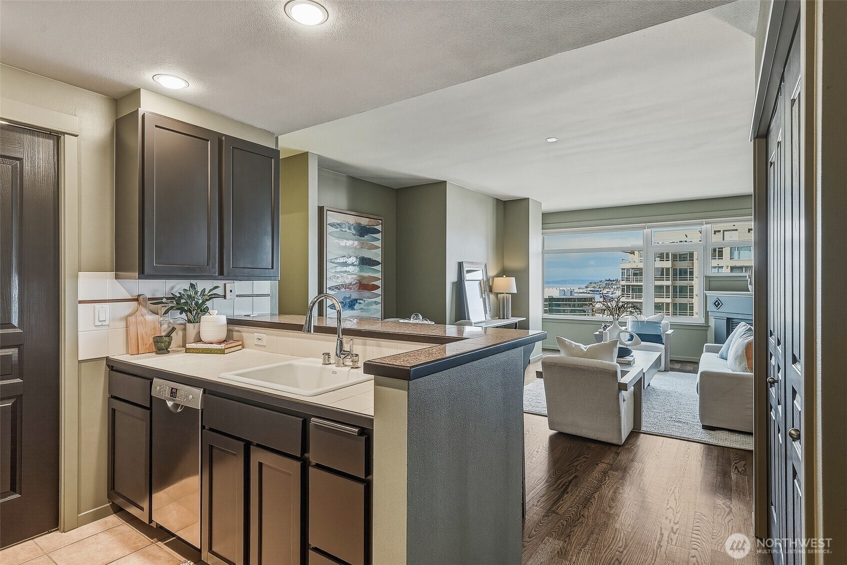 2801 1st Avenue, Unit 1018 Seattle, WA 98121 - Photo 9 of 32