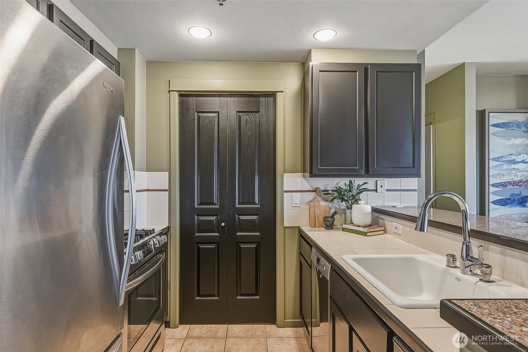 2801 1st Avenue, Unit 1018 Seattle, WA 98121 - Photo 10 of 32