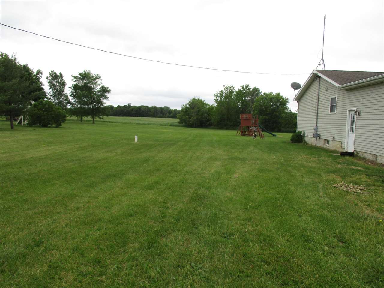 11288 Newburg Road Durand, MI 48429 - Photo 31 of 36 31321719-30.JPG
