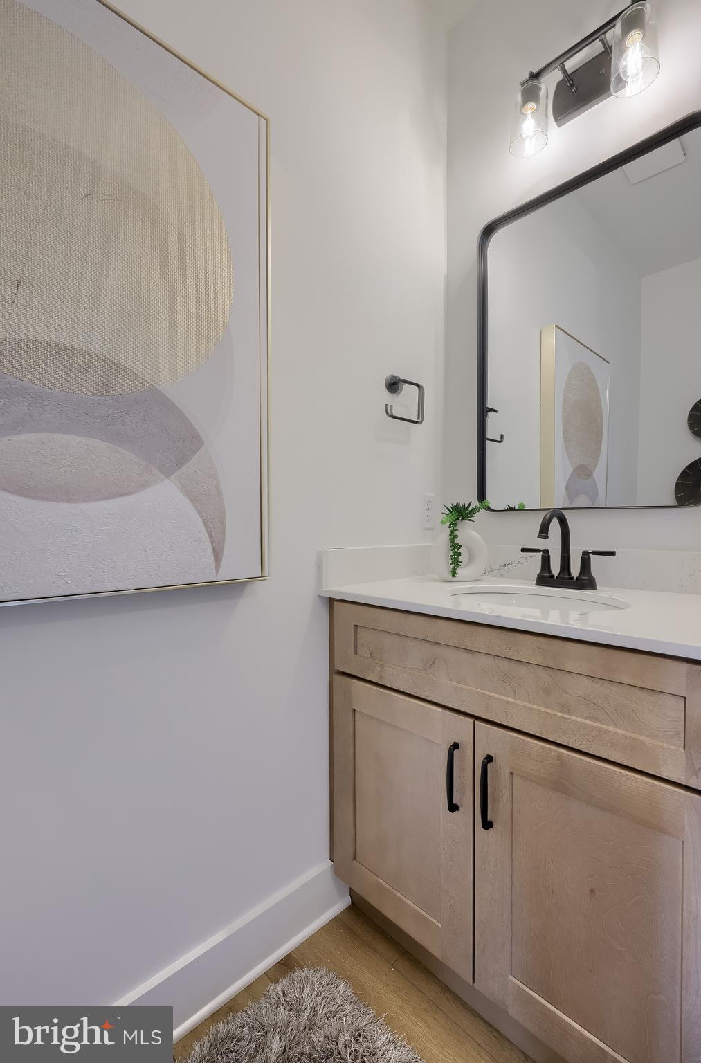 136 Stillcreek Road Millersville, PA 17551 - Photo 20 of 72 a bathroom with a sink and a mirror