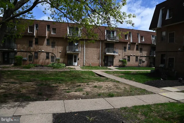 $239,900 | 885 North York Road, Unit 12C, Warminster, PA 18974