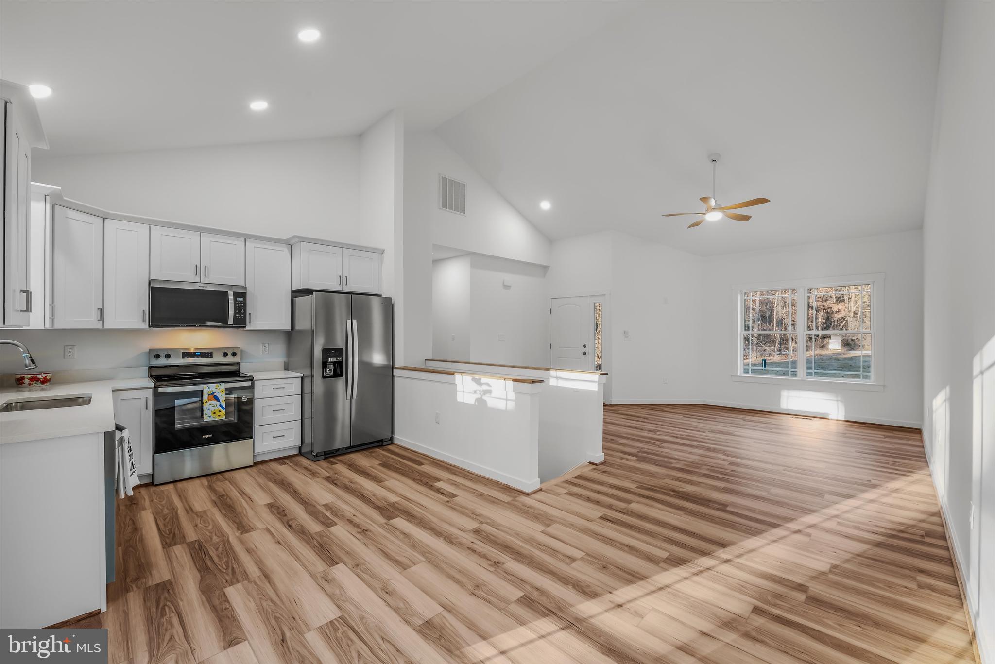 523 Oak Hill Road Berkeley Springs, WV 25411 - Photo 7 of 27 Similar Construction