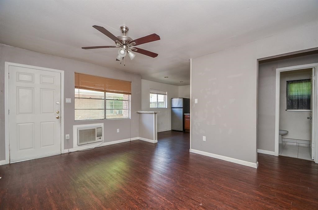 7521 Bauman Road Houston, TX 77022 - Photo 10 of 11