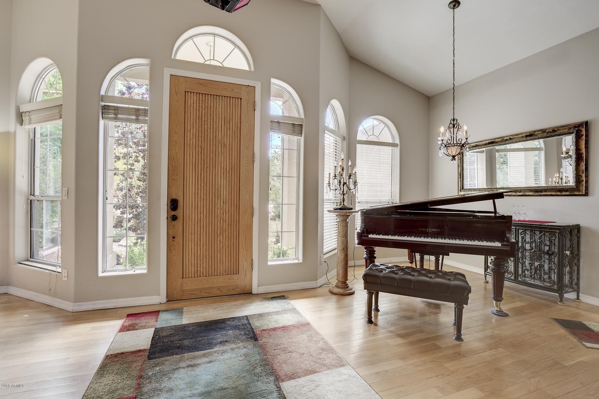 Entry-Dining Area