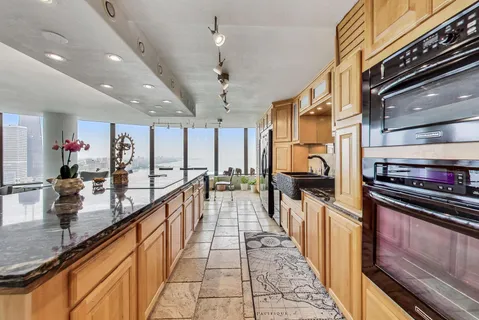 $880,000 | 505 North Lake Shore Drive, Unit 5302, Chicago, IL 60611