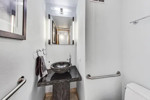 $880,000 | 505 North Lake Shore Drive, Unit 5302, Chicago, IL 60611