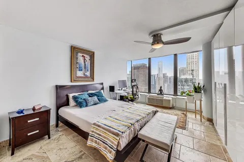 $880,000 | 505 North Lake Shore Drive, Unit 5302, Chicago, IL 60611