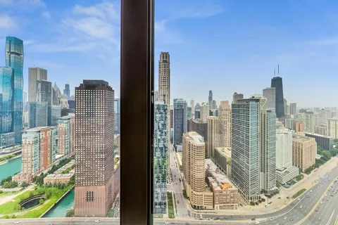 $880,000 | 505 North Lake Shore Drive, Unit 5302, Chicago, IL 60611