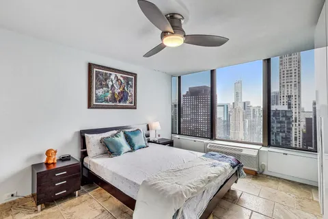 $880,000 | 505 North Lake Shore Drive, Unit 5302, Chicago, IL 60611