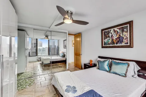 $880,000 | 505 North Lake Shore Drive, Unit 5302, Chicago, IL 60611