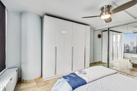 $880,000 | 505 North Lake Shore Drive, Unit 5302, Chicago, IL 60611