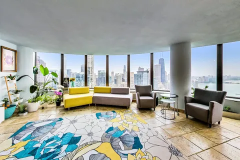 $880,000 | 505 North Lake Shore Drive, Unit 5302, Chicago, IL 60611