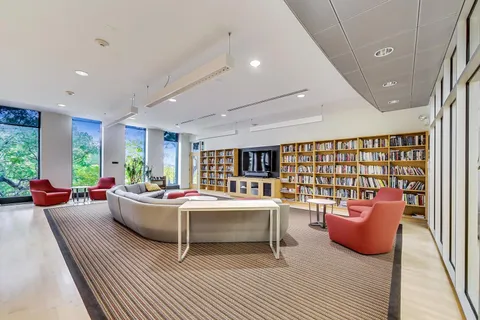 $880,000 | 505 North Lake Shore Drive, Unit 5302, Chicago, IL 60611