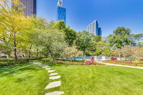 $880,000 | 505 North Lake Shore Drive, Unit 5302, Chicago, IL 60611