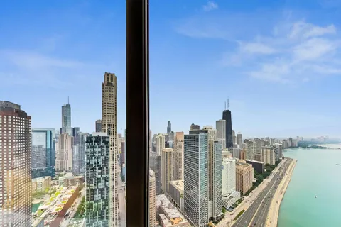 $880,000 | 505 North Lake Shore Drive, Unit 5302, Chicago, IL 60611