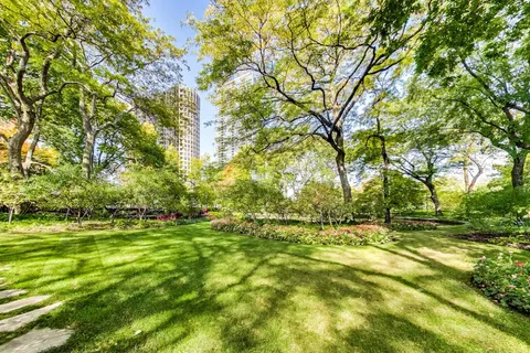 $880,000 | 505 North Lake Shore Drive, Unit 5302, Chicago, IL 60611