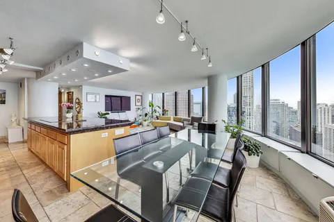 $880,000 | 505 North Lake Shore Drive, Unit 5302, Chicago, IL 60611