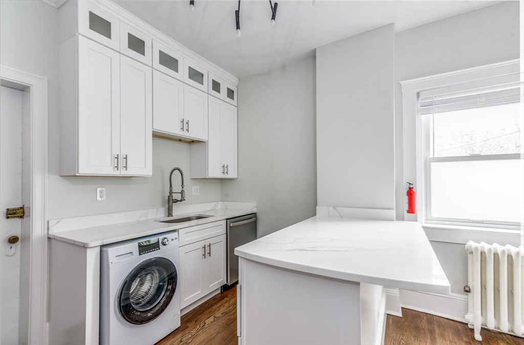 369 Tappan Street, Unit 6 Brookline, MA 02445 - Photo 3 of 10
