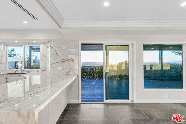 a view of an empty room with a empty space